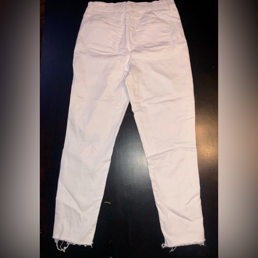 White Mom’s jeans, vintage stretch, high waisted, distressed look, like new